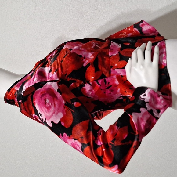 Jones New York Red Pink Feminine Pintuck V-Neck Floral Satin Wrap Top Size SP - Picture 8 of 13